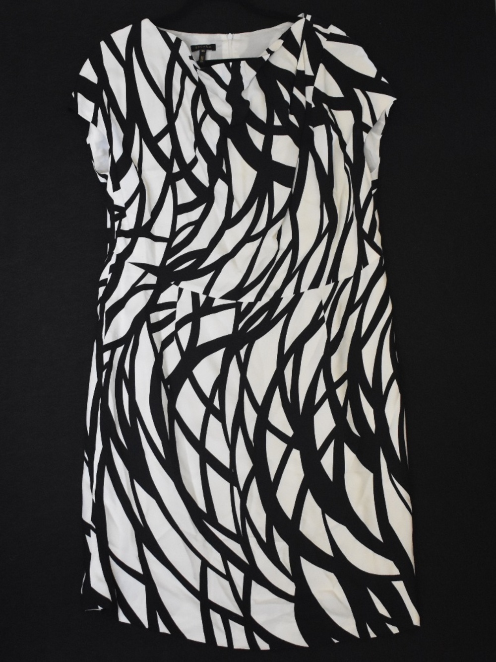 Escada Daschana Black and White Shift Dress 5012677 Size 46 US 16 GUC